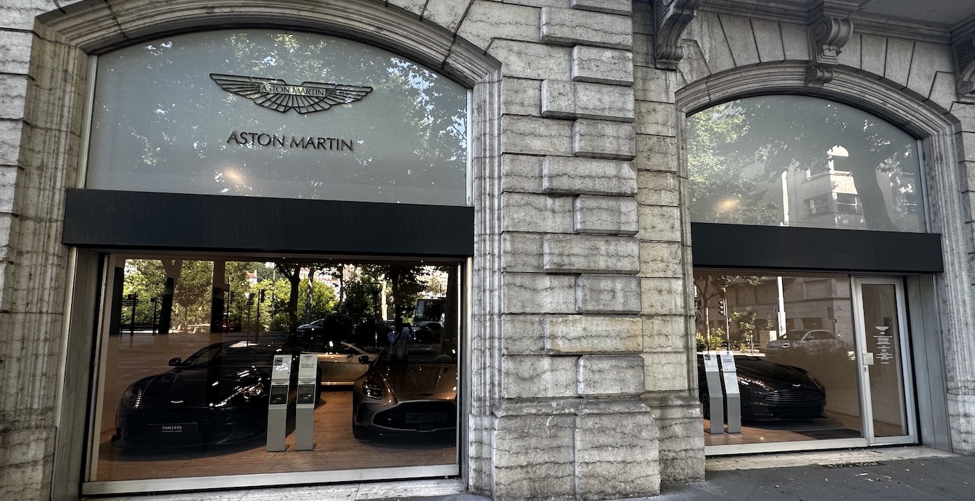 Aston Martin Lyon récompensé comme Meilleur concessionnaire régional de l’année !