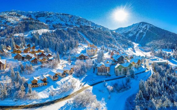 Oz 3300 réinvente l’hiver en immersion totale au coeur de la nature.